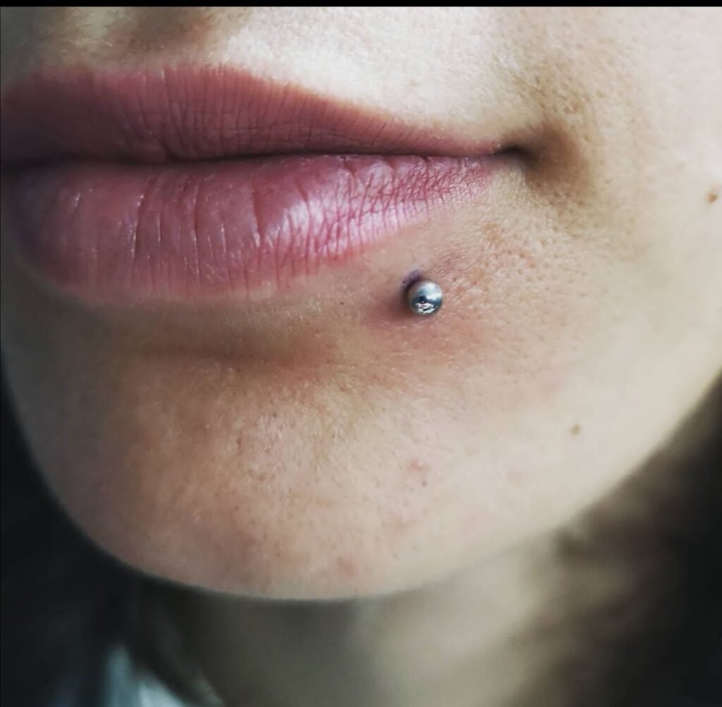 Labret piercing